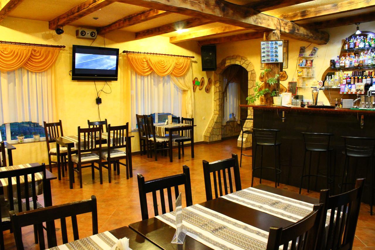 "Lian" Family Hotel & Restaurant Volosyanka  Eksteriør bilde
