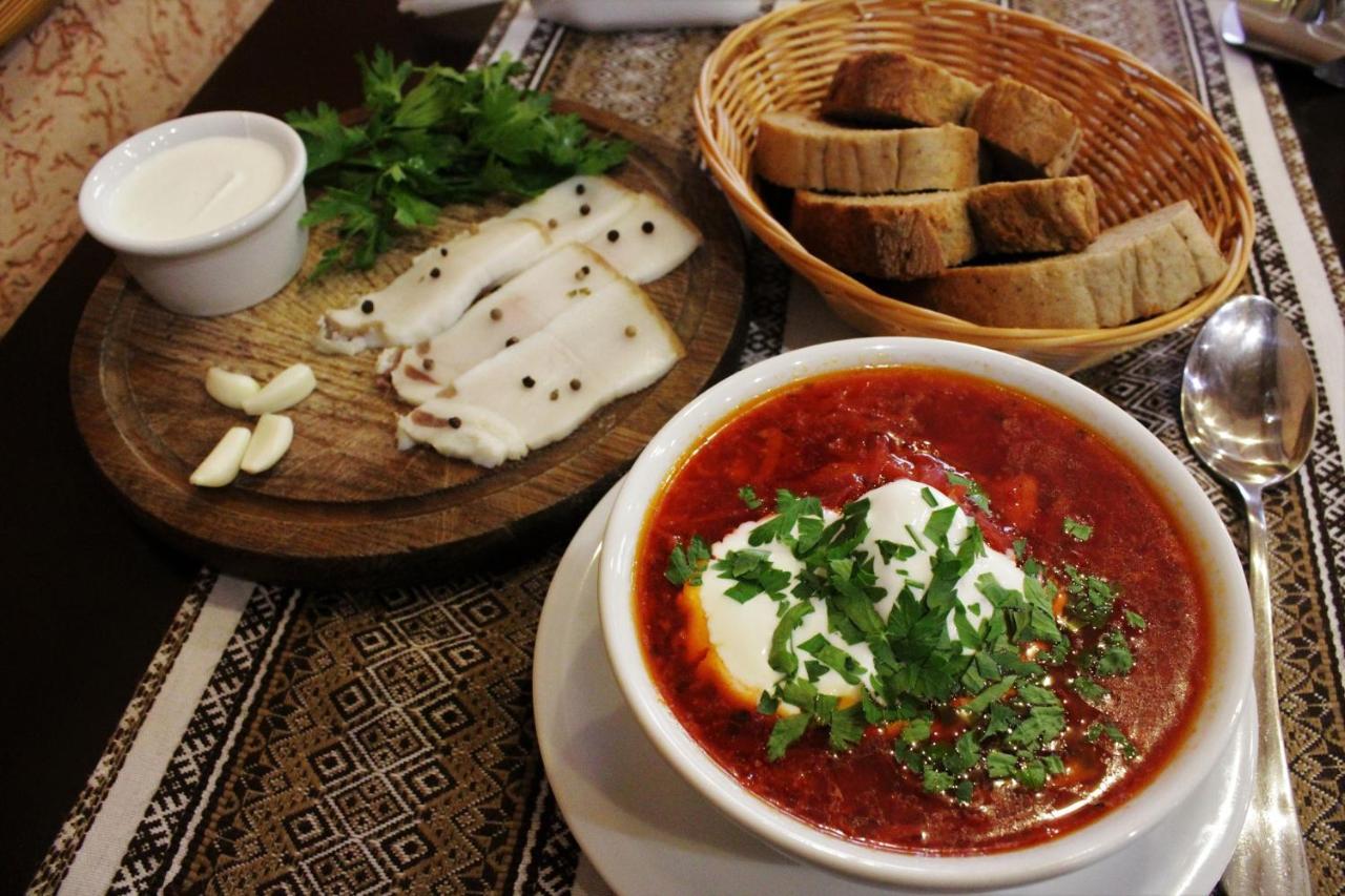"Lian" Family Hotel & Restaurant Volosyanka  Eksteriør bilde